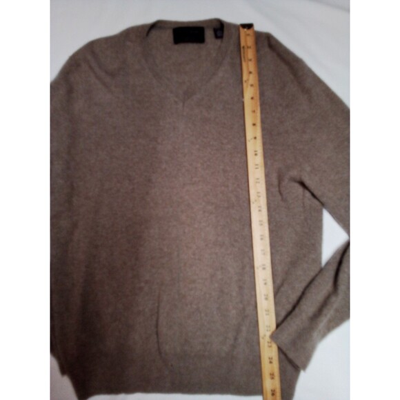 Women's Black Brown Brand Cashmere Sweater Light Tan Color Size Lrg Small Holes - Picture 11 of 13
